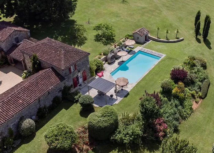 Domaine Saint Martin Le Redon Hébergement de vacances *